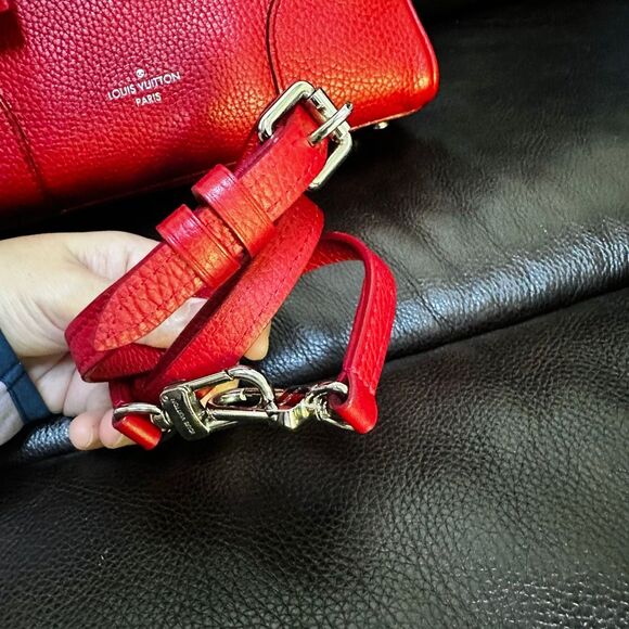 Louis Vuitton Dora Soft Bag Red - Picture 6 of 16